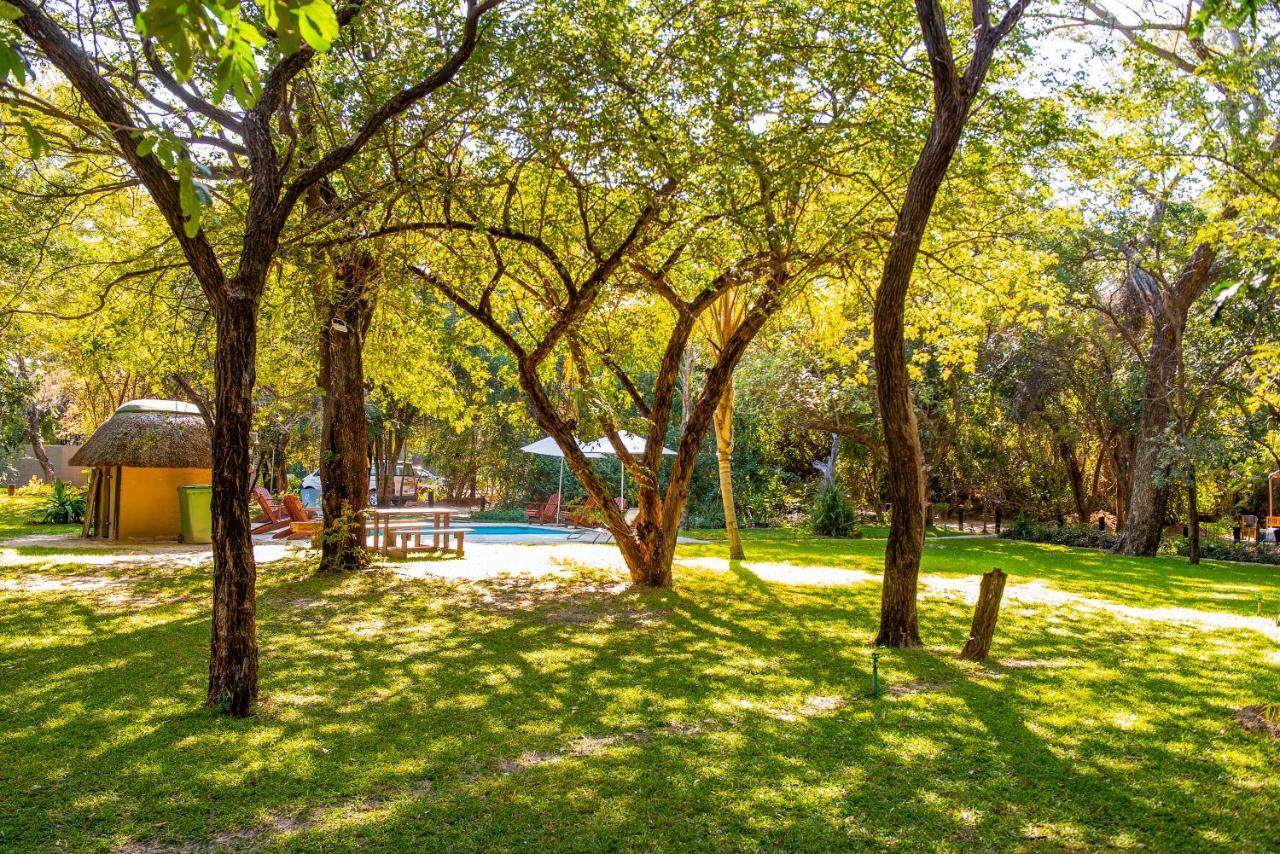 ホテル Zambezi Mubala Camp カティマ・ムリロ エクステリア 写真