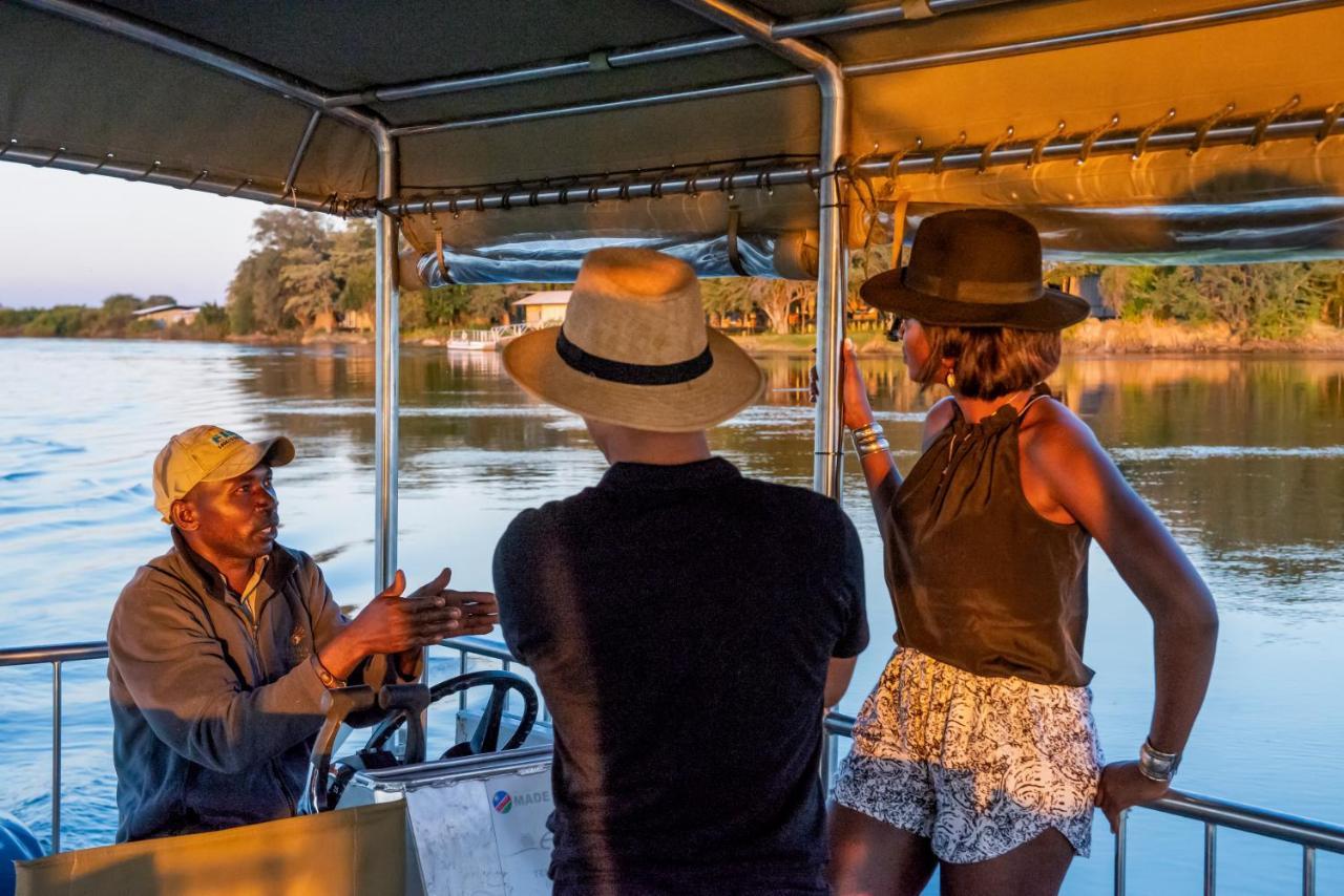 ホテル Zambezi Mubala Camp カティマ・ムリロ エクステリア 写真